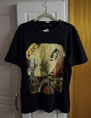 👒Bershka ACDC graphic tee